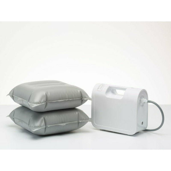 http://mobilityparadise.com/cdn/shop/products/mangar-health-raiser-inflatable-patient-lift-mpca200500-36484231758037_600x600.jpg?v=1702589580